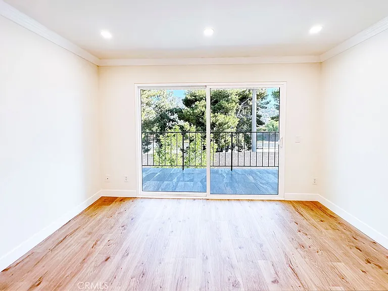 500 Jackson Pl #306 — Photo 5