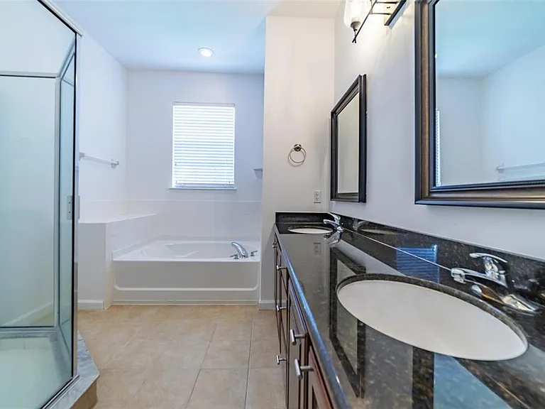 528 Jasmine Way #528 — Photo 40