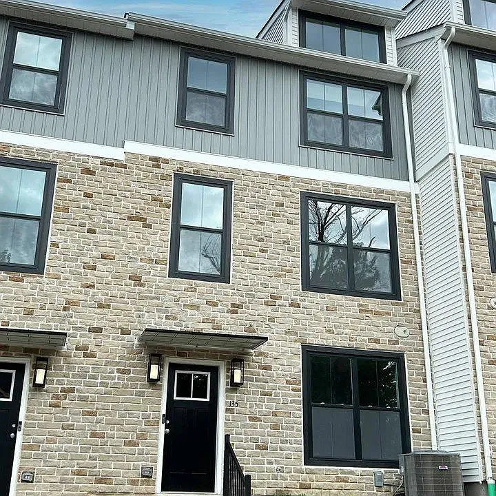 135 Cobblestone Dr