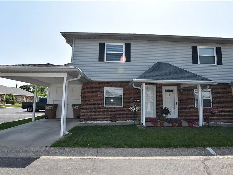 2075 Miracle Dr — Photo 1