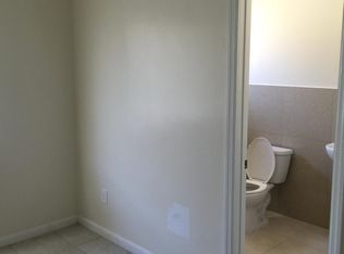 566 NW 95th St, Miami, FL 33150