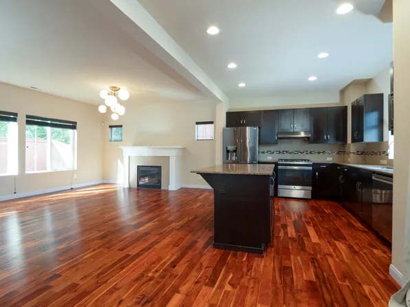 6733 37th Ave S, Seattle, WA 98118