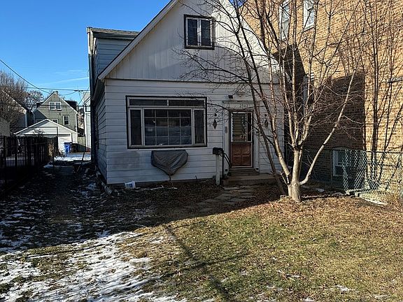 2nd image of 2942 N Gresham Ave