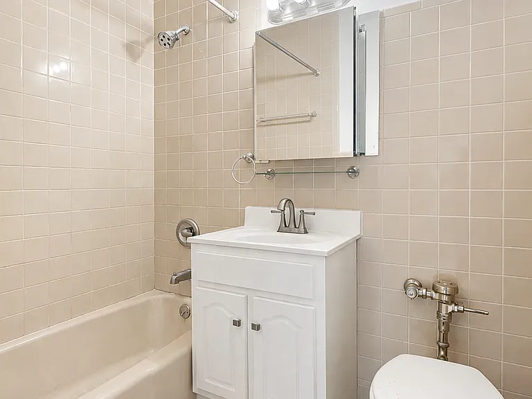 46 W 87th St #3A — Photo 8