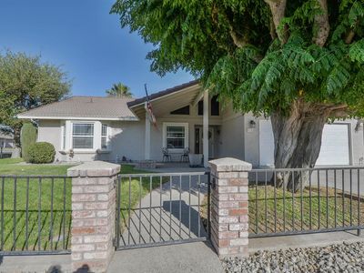 460 Ranchwood Dr, Los Banos, CA, 93635
