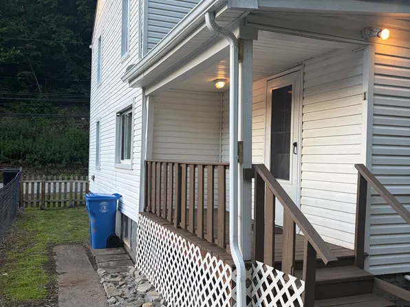 112 Weigles Hill Rd #1, Elizabeth, PA 15037