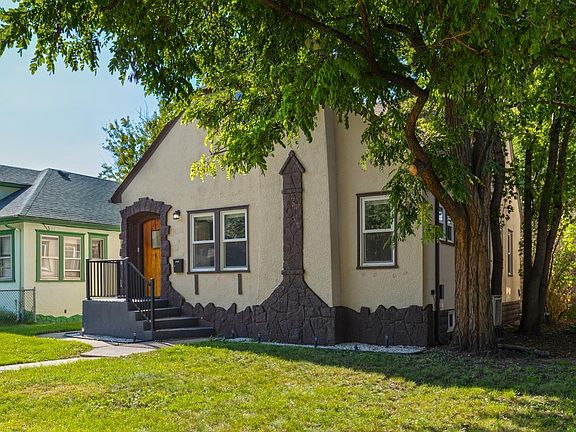 3rd image of 3847 Aldrich Ave N