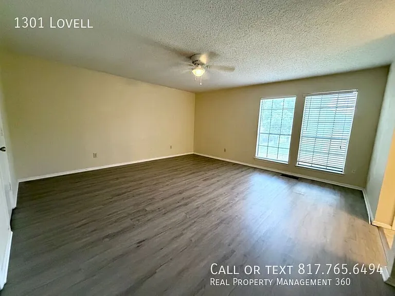 1301 Lovell Dr — Photo 10