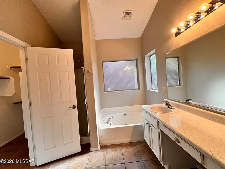 12188 N Kylene Canyon Dr — Photo 16