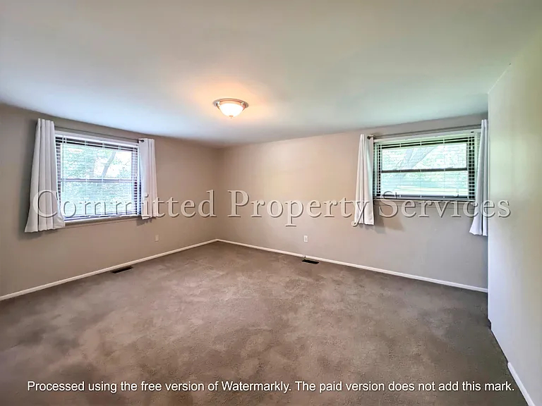 38156 Southfarm Ct — Photo 9