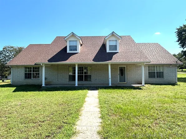 1207 Maple Ln, Stigler, OK 74462
