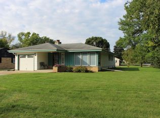 2824 Greentree Ln, Racine, WI 53402