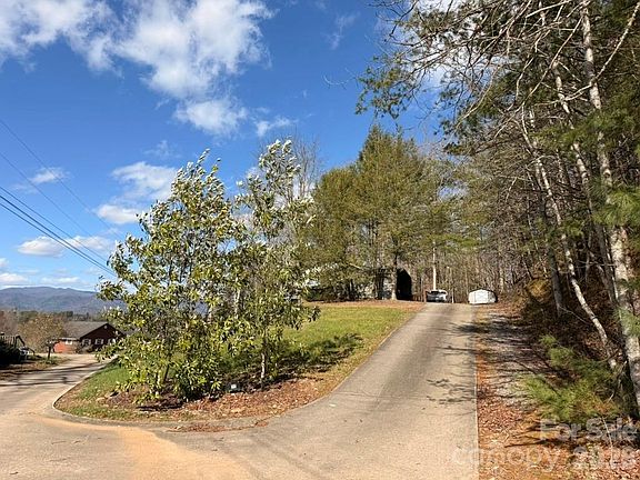 3rd image of 281 Cherrywood Cir