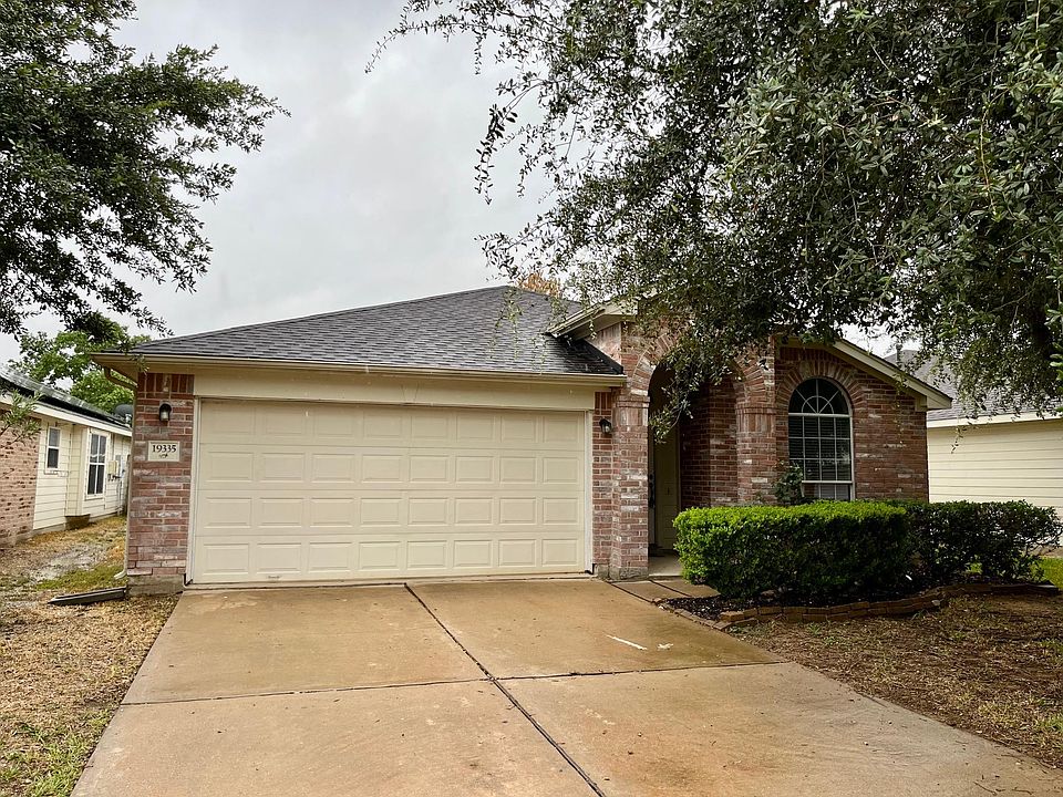 1st image of 19335 Little Pine Ln