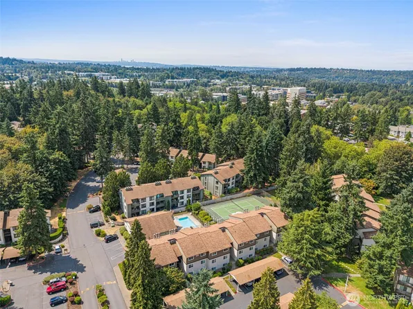 12933 127th Drive NE #F205, Kirkland, WA 98034
