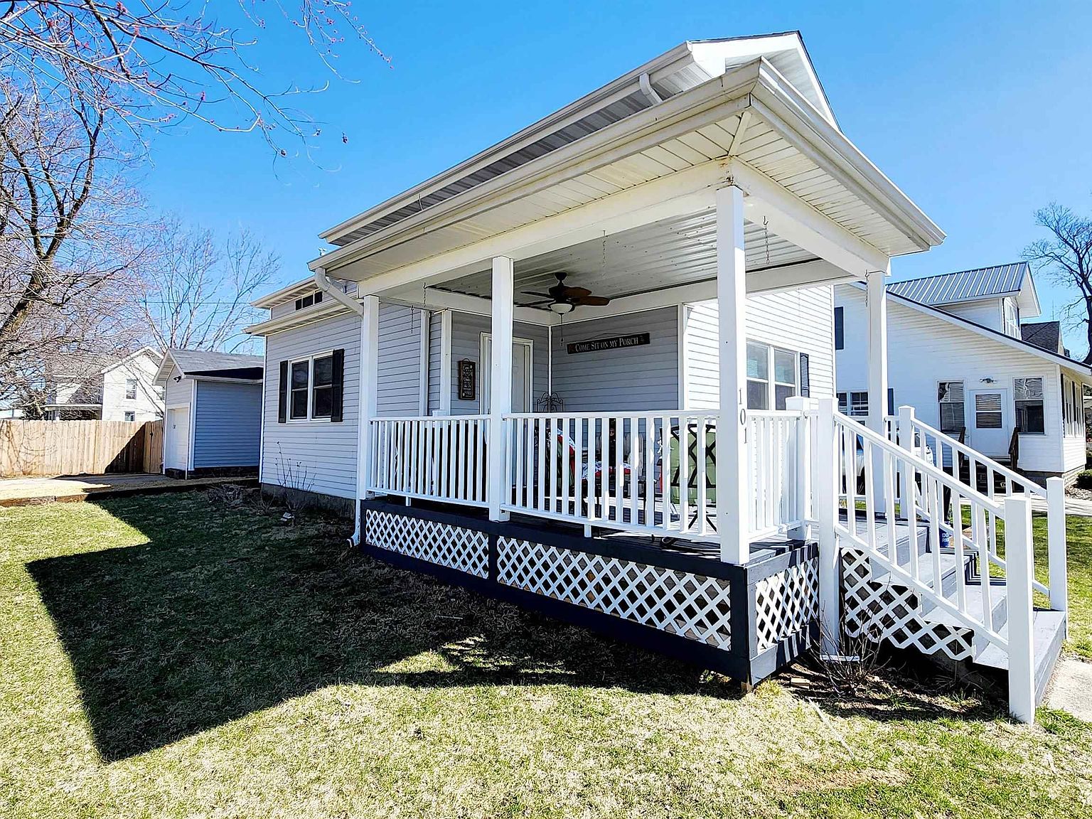 101 E Green St, Wyoming, IA 52362 Zillow