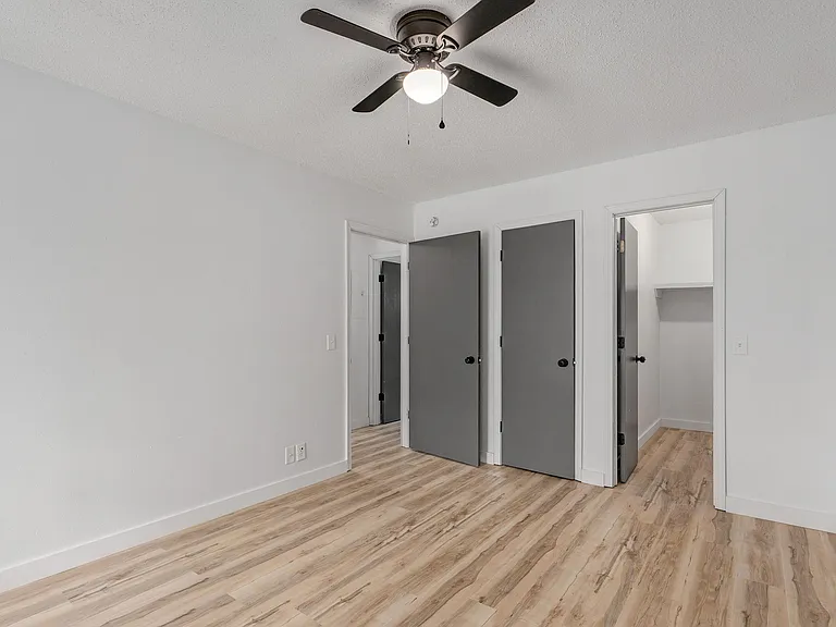 1221 S Park Ave #15 — Photo 8
