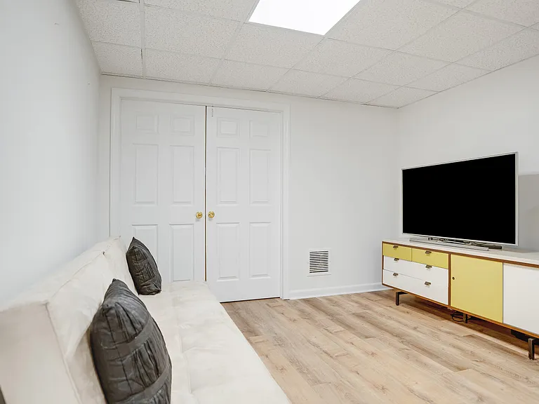 3 Bloom Ave — Photo 39