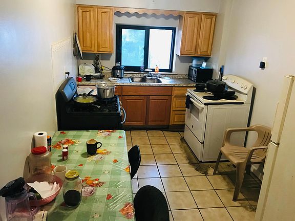 4th image of 2153 Quimby Ave #1