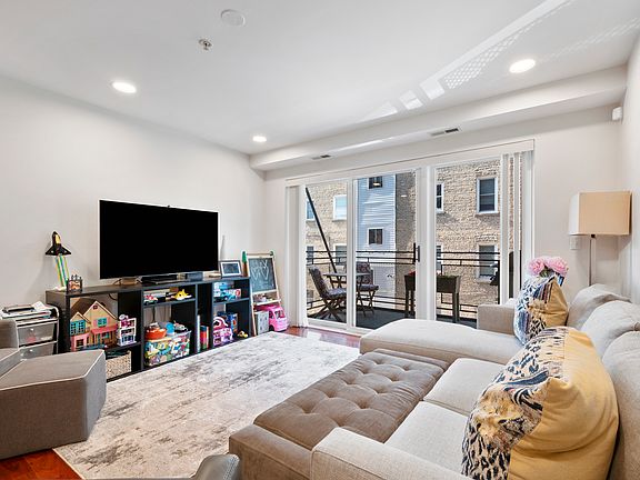 4th image of 8000 Kilpatrick Ave Unit 2E