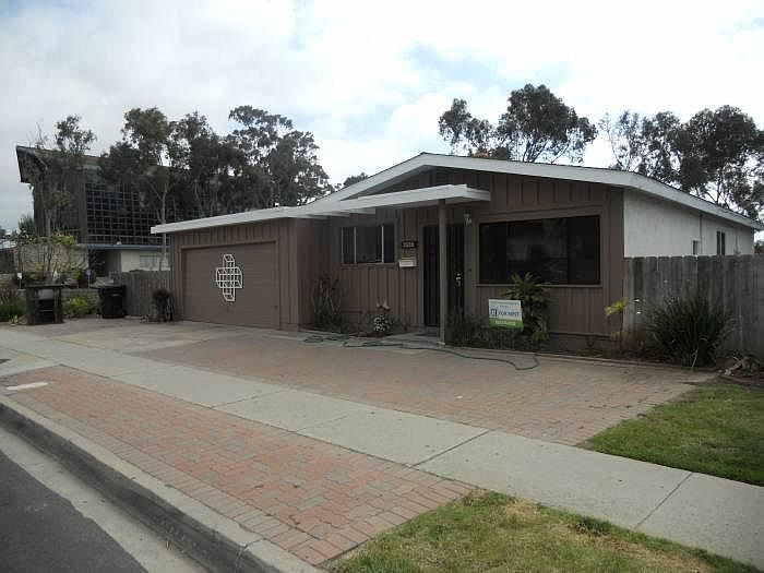 3536 Clairemont Dr.