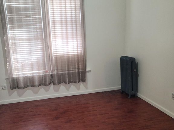 4th image of 1437 72nd St #1F