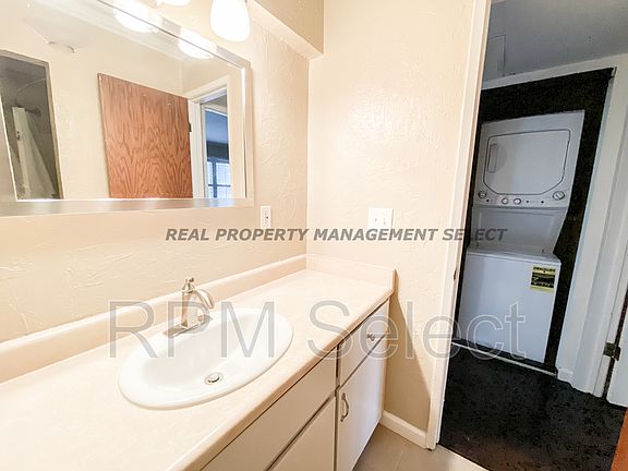 5th image of 2360 Alta Garden Ln #A
