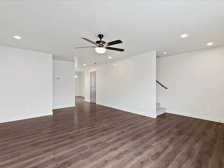 114-116 E Ravenna Ln #130 — Photo 20