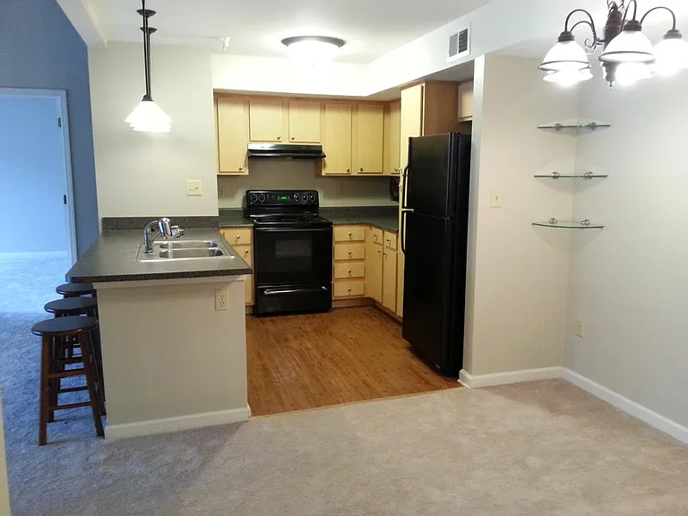 Plenty of cabinet space in kitchen