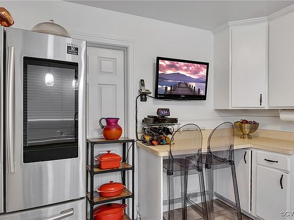 4th image of 7521 Wentworth Ave
