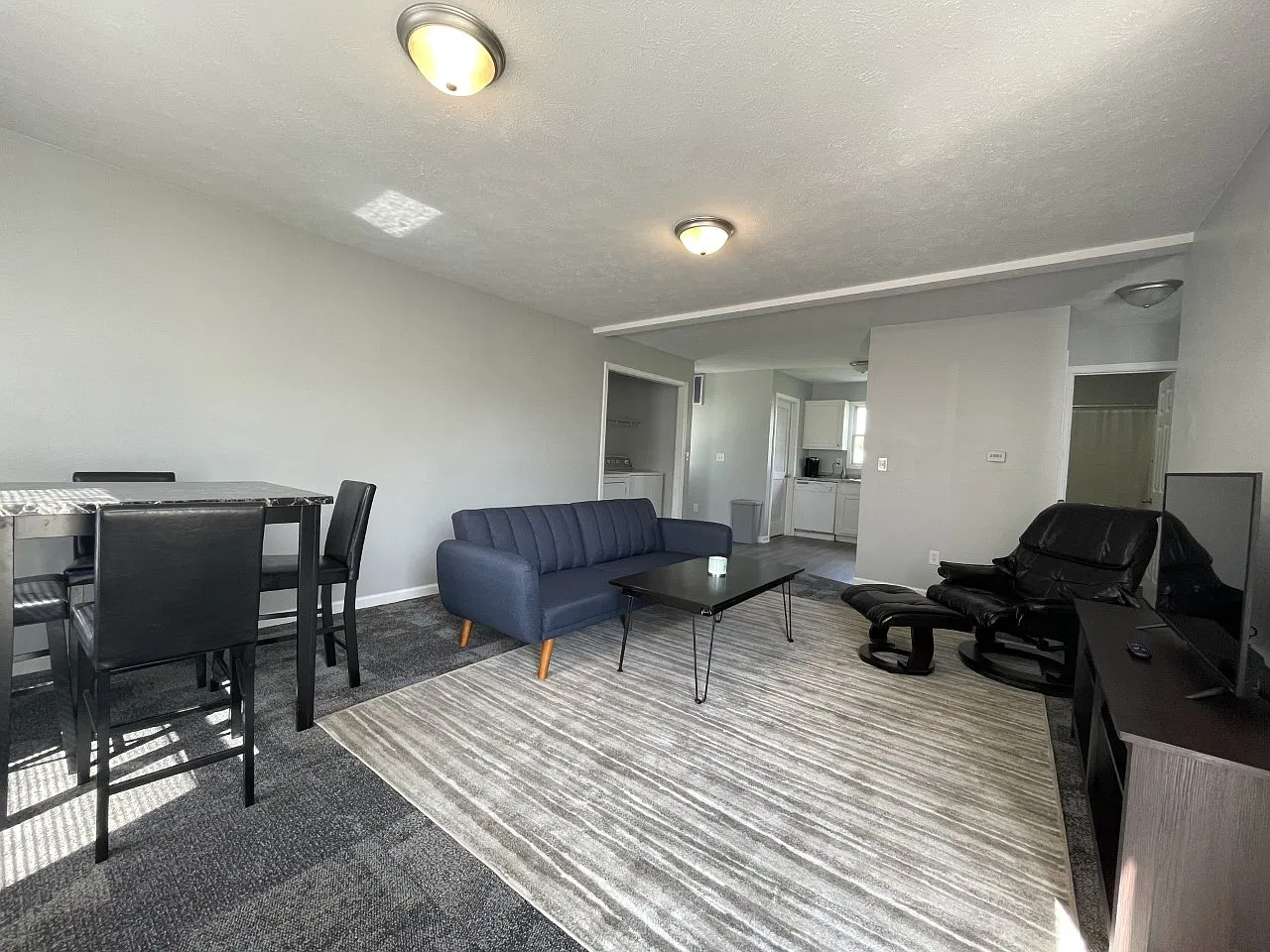 Stone Dr. 302 — Photo 1