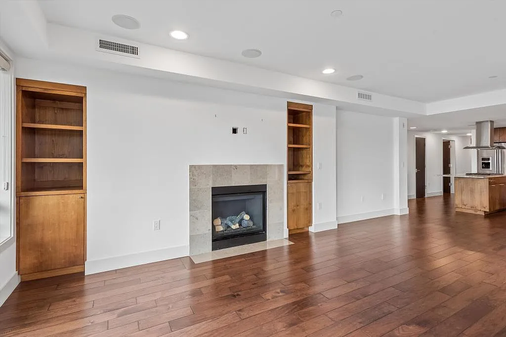 9123 NE Juanita Dr - 3 bedrooms — Photo 4