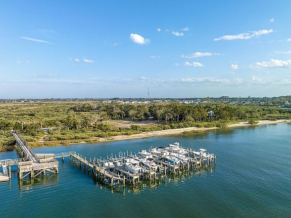 5th image of 228 Pelican Reef Dr