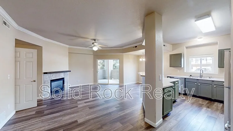 3 bed, 2.0 bath, 1243 sqft, $1,790 — Photo 2