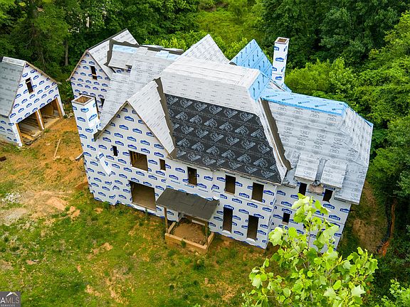 3rd image of 4957 Peachtree Dunwoody Rd