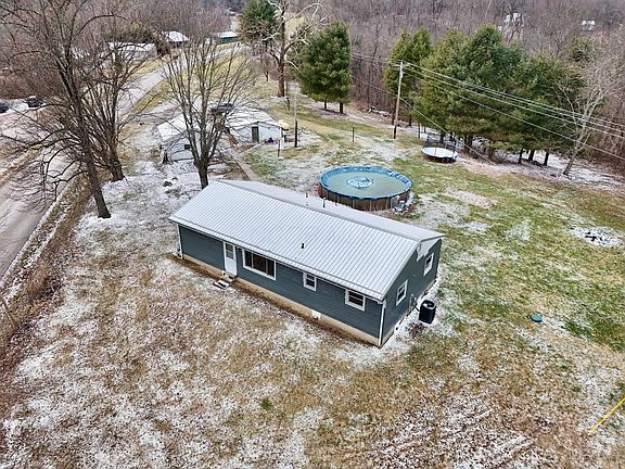 2nd image of 3059 W Point Rd SE