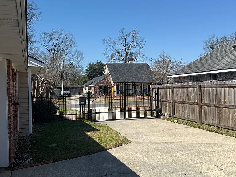 5127 Charing Way Ave — Photo 14