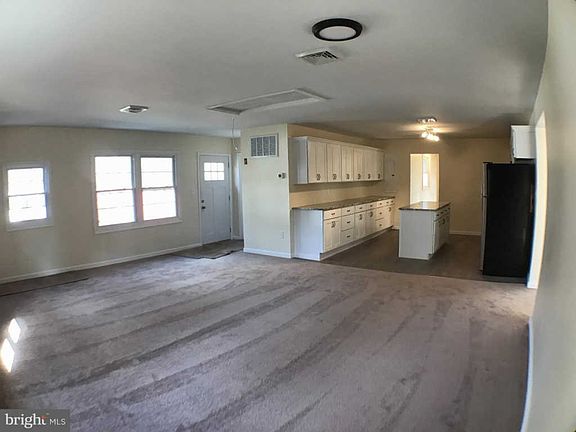 3rd image of 229 N Dennis Dr