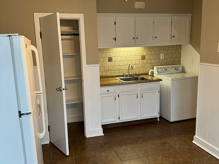40 Stevens St #4 — Photo 9