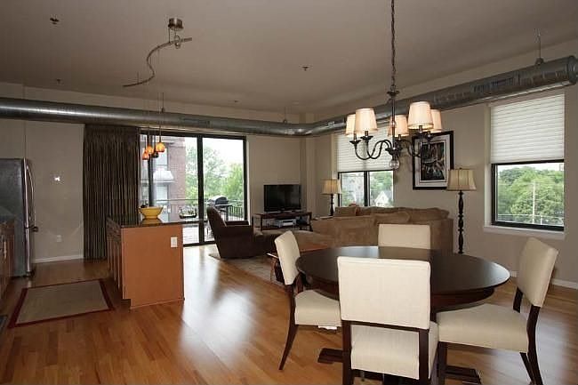 1st image of 1924 N Hubbard St APT 401