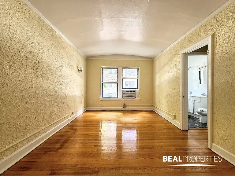 536 West Arlington — Photo 3