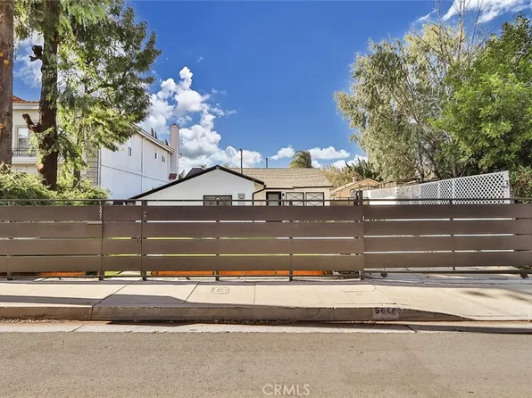 5847 Wilbur Ave, Tarzana, CA 91356
