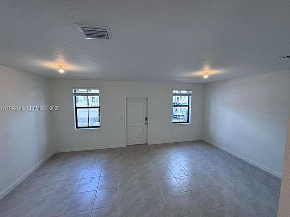 5th image of 1549 NE 3rd Ave #0