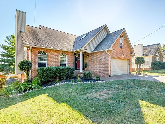2nd image of 104 Peak Hill Cir