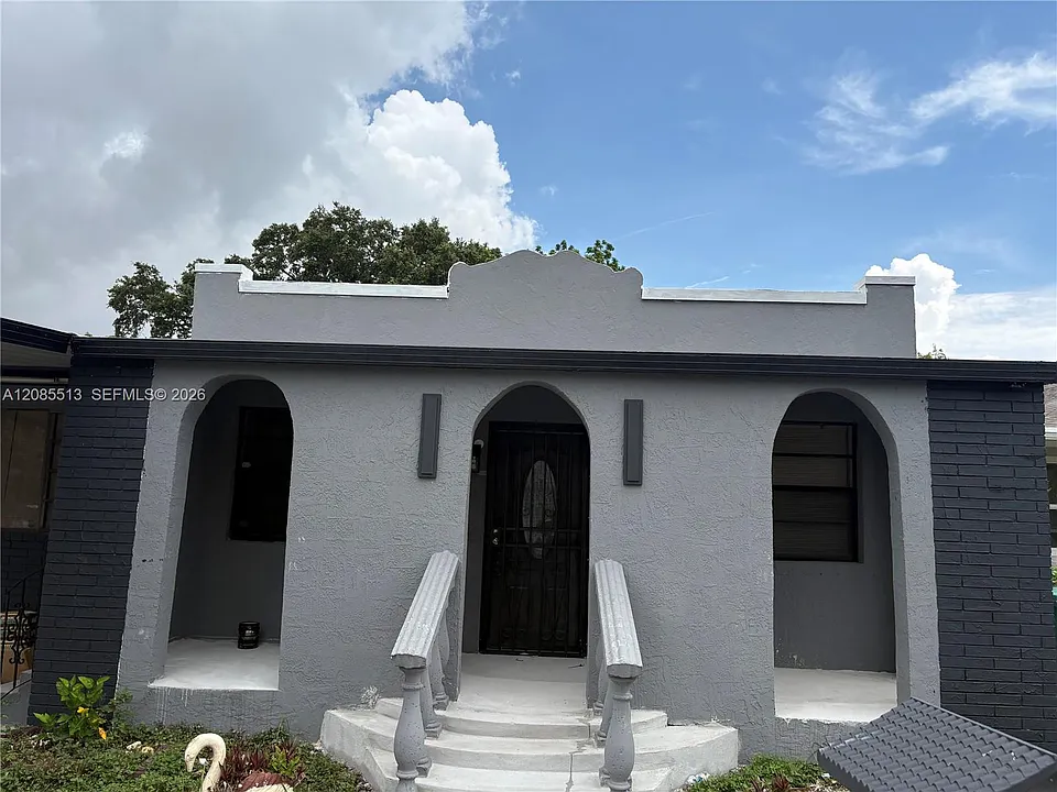 1853 NW 47th St