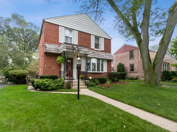 8293 N Merrill St, Niles, IL 60714