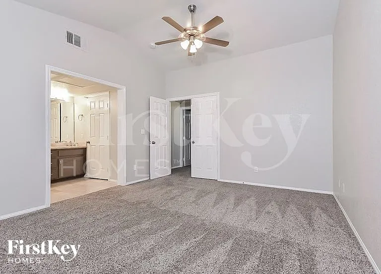 7829 Turtle Cove Ave — Photo 8