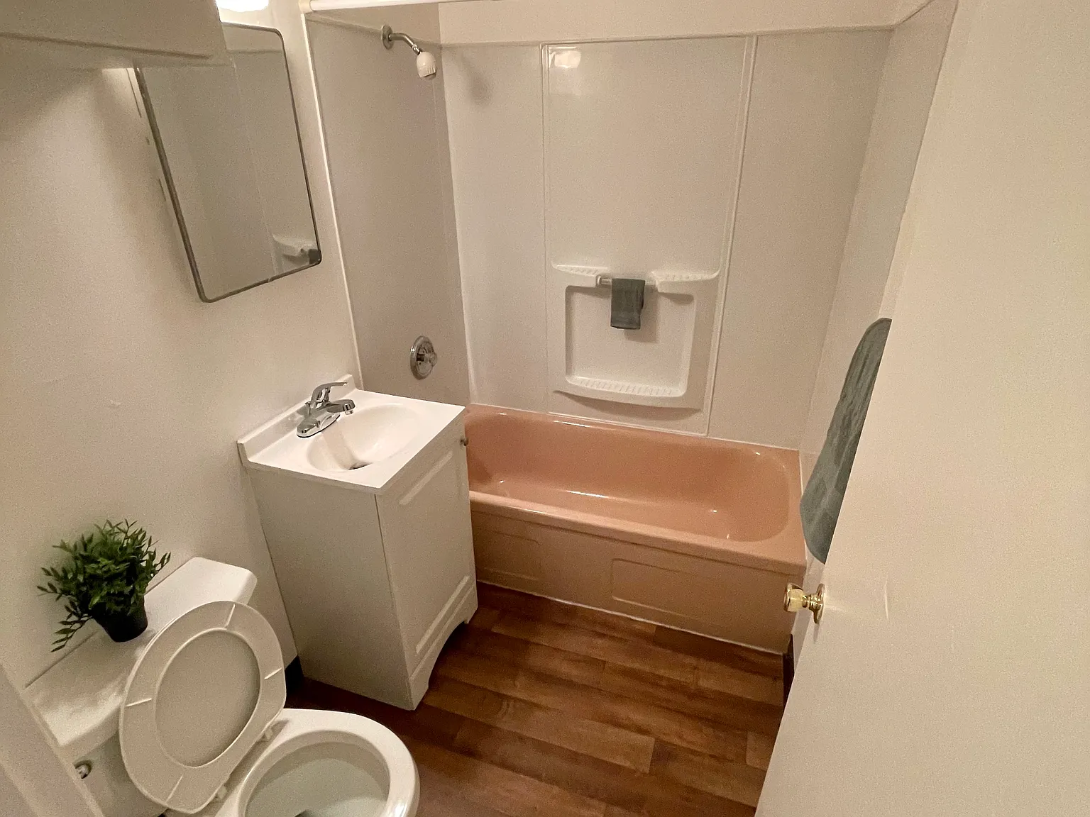 5217 University Way NE — Photo 4