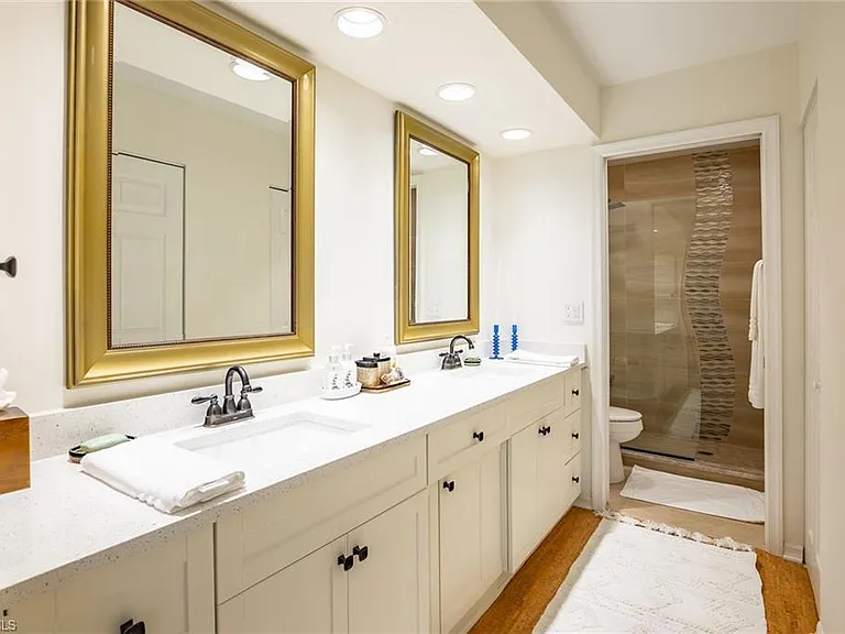 815 Gulf Pavilion Dr #203 — Photo 15