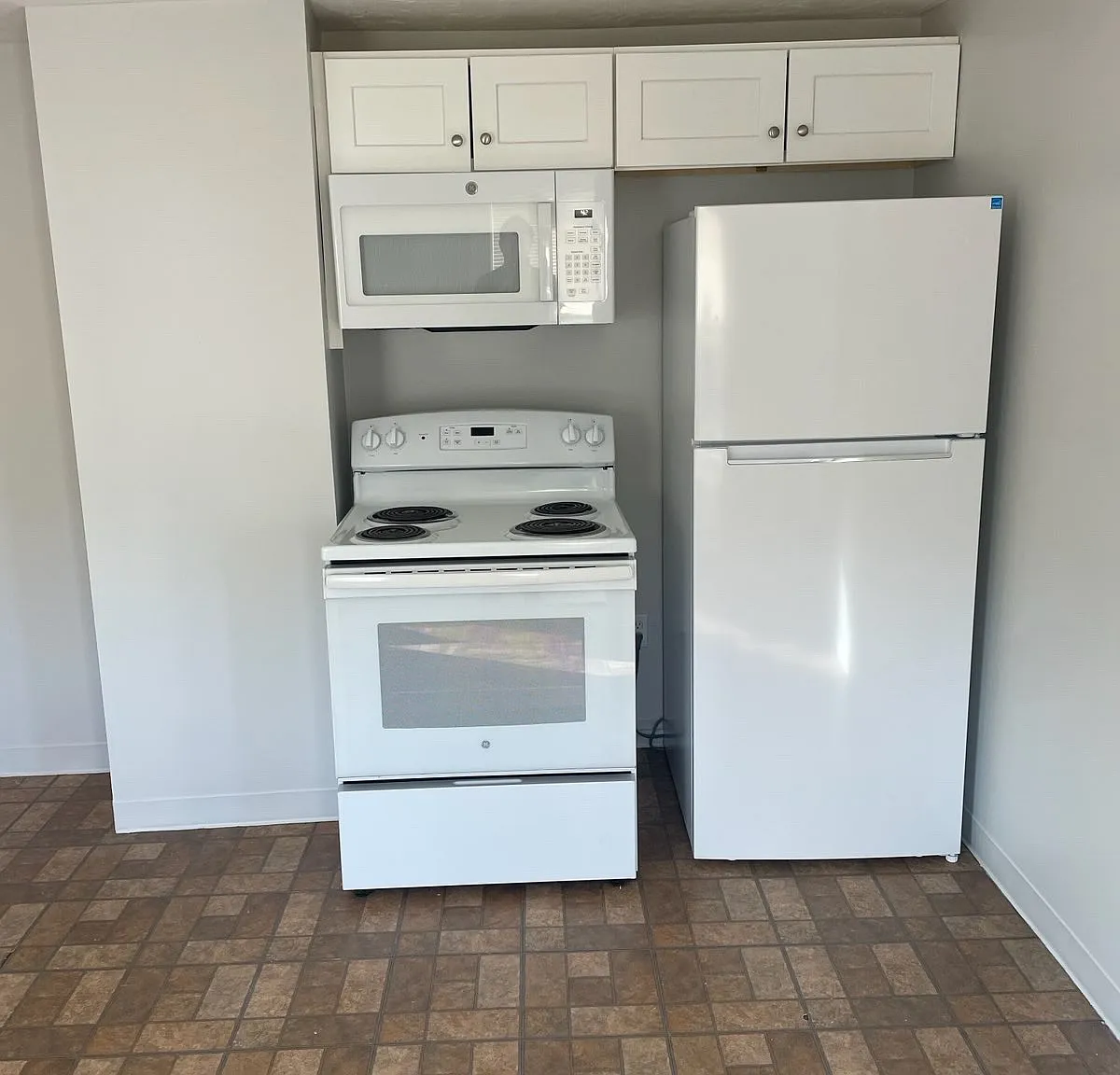 1 bed, 800 sqft, $1,300 — Photo 4